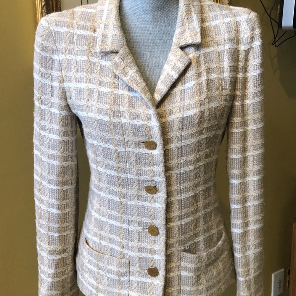 CHANEL JACKET sz 38